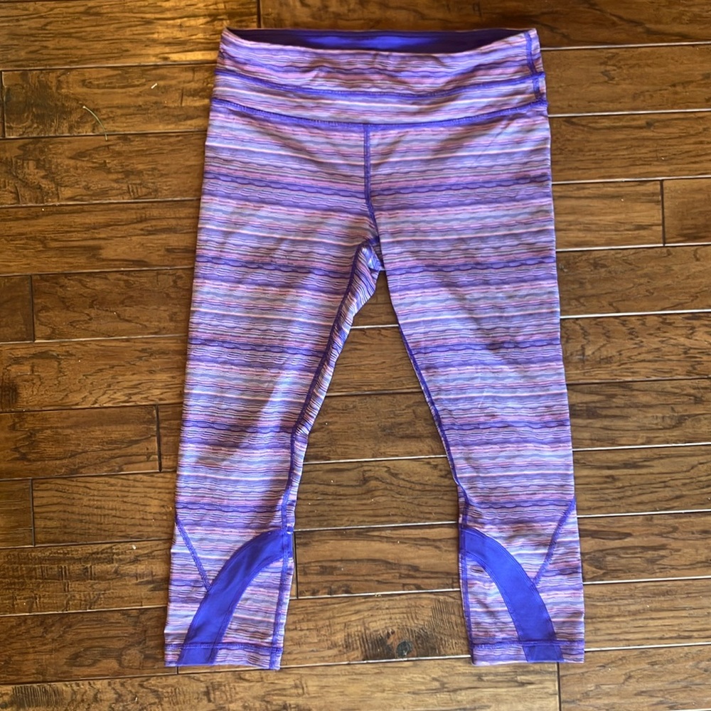 Lululemon Run Top Speed Crop Size 8 Space Dye Twist Iris Flower Pink Shell Gym